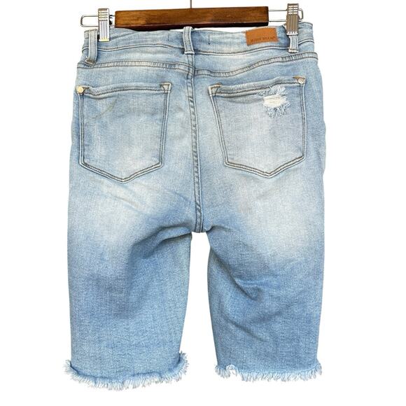 Judy Blue Womens Jean Shorts Small Distressed Light Wash Blue Denim JB1582 - Picture 2 of 10